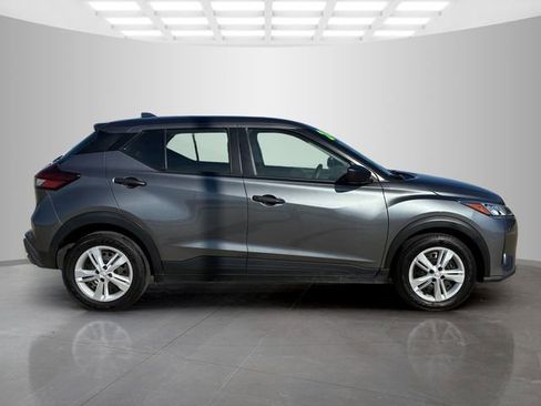 Used 2024 Nissan Kicks S image 9