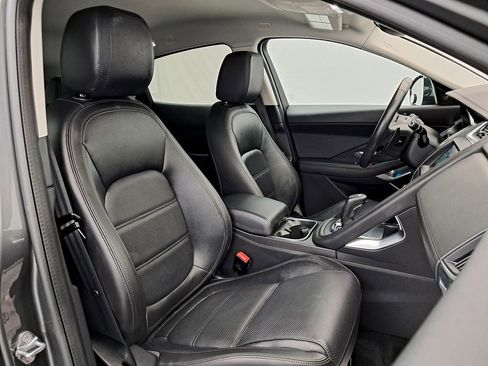 Used 2020 Jaguar E-PACE SE image 39