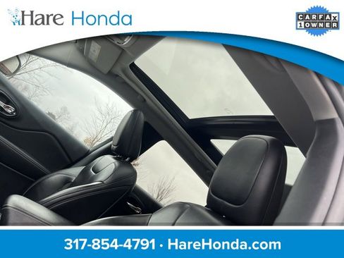 Used 2022 Jeep Cherokee Latitude w/ Sun & Sound Group image 34