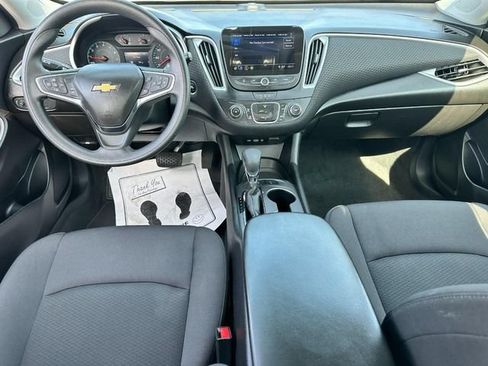 Used 2024 Chevrolet Malibu LS FWD image 11
