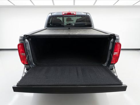 Used 2022 Chevrolet Colorado Z71 w/ Safety Package AWD/4WD image 17
