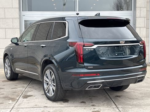 Used 2025 Cadillac XT6 Premium Luxury image 9