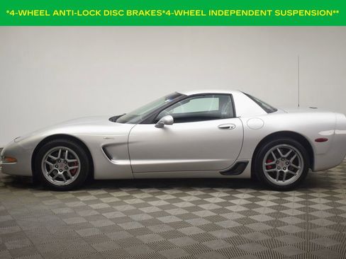 Used 2002 Chevrolet Corvette Z06 w/ Memory Pkg RWD image 11