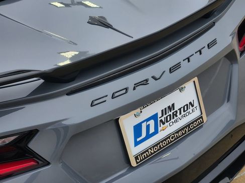 Used 2024 Chevrolet Corvette Stingray Preferred Conv w/ Z51 Performance Package RWD image 15