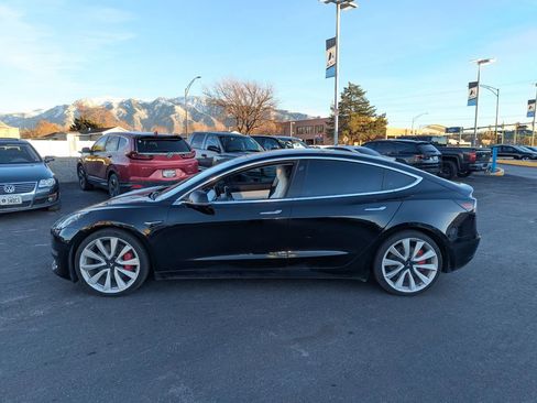 Used 2018 Tesla Model 3 image 8