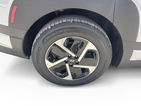 New 2026 Hyundai Ioniq 9 SE image 16