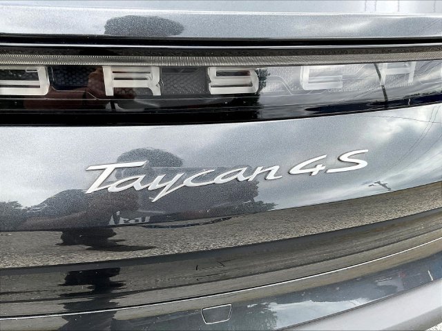 Used 2020 Porsche Taycan 4S AWD/4WD image 24