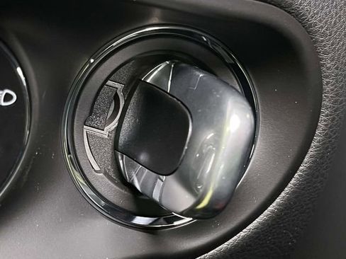 New 2026 Porsche Macan image 42