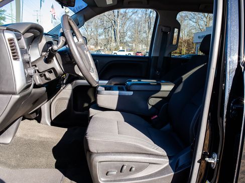 Used 2018 Chevrolet Silverado 1500 LT w/ All Star Edition image 18