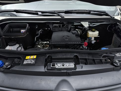 Used 2024 Mercedes-Benz Sprinter 2500 image 29