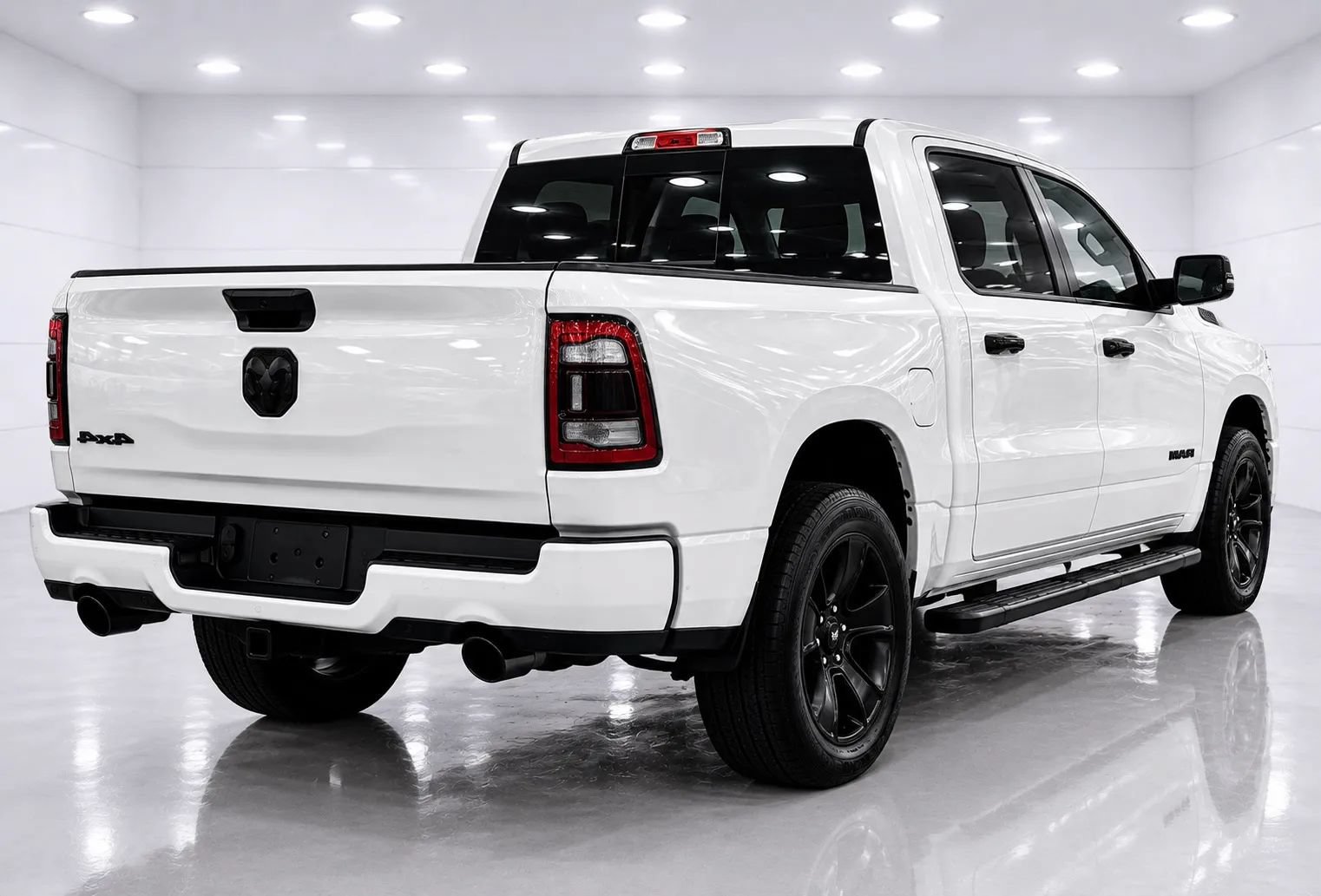 Used 2024 RAM 1500 Big Horn AWD/4WD image 5