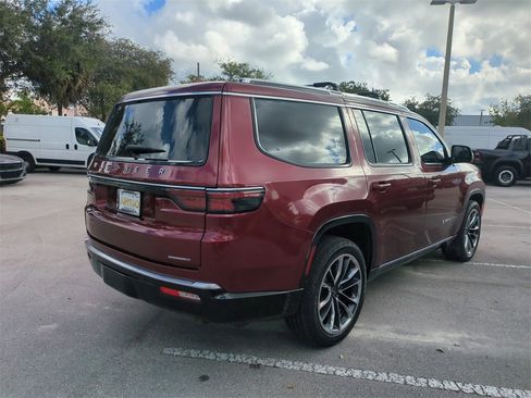 Used 2022 Jeep Wagoneer Series III w/ Premium Group I image 6