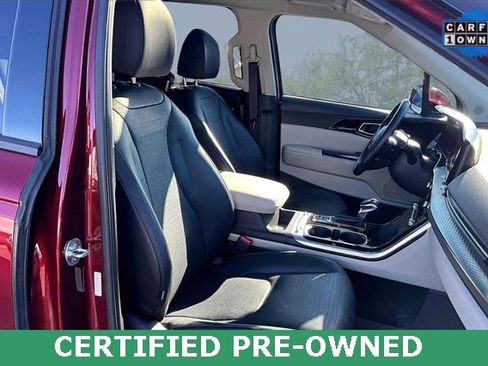 Certified 2022 Kia Carnival SX Prestige image 7