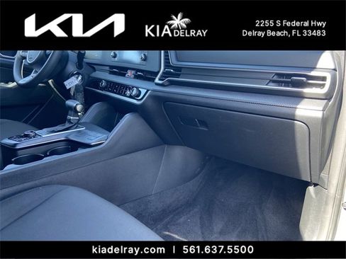 Certified 2024 Kia Sportage LX image 9