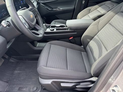 New 2026 Chevrolet Equinox LT image 8