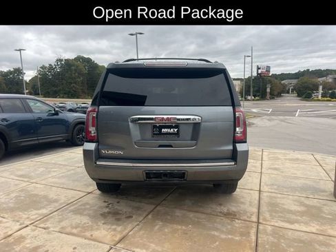 Used 2019 GMC Yukon Denali w/ Denali Ultimate Package image 7