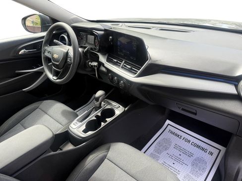 Used 2024 Chevrolet Trax LS w/ Driver Confidence Package image 6