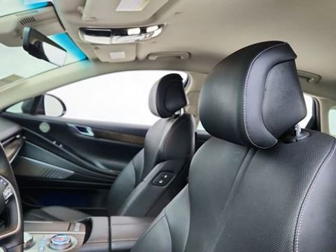 Used 2024 Genesis G80 image 33