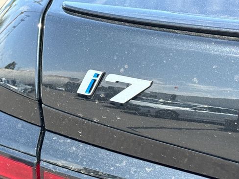 New 2026 BMW i7 xDrive60 AWD/4WD image 9