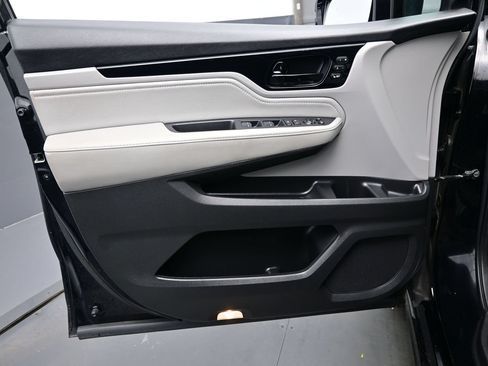 Used 2019 Honda Odyssey Elite image 12