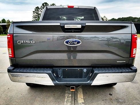 Used 2015 Ford F150 XLT w/ Equipment Group 301A Mid AWD/4WD image 8