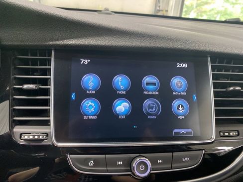 Used 2021 Buick Encore Preferred AWD/4WD image 5