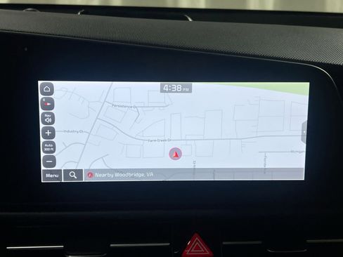 Used 2023 Kia Niro SX Touring image 19