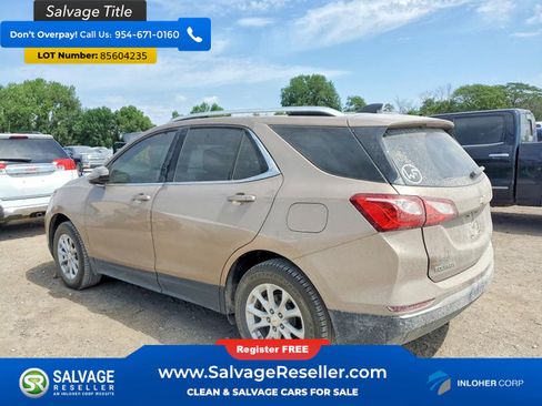 Used 2018 Chevrolet Equinox LT w/ Sun & Infotainment Package AWD/4WD image 3
