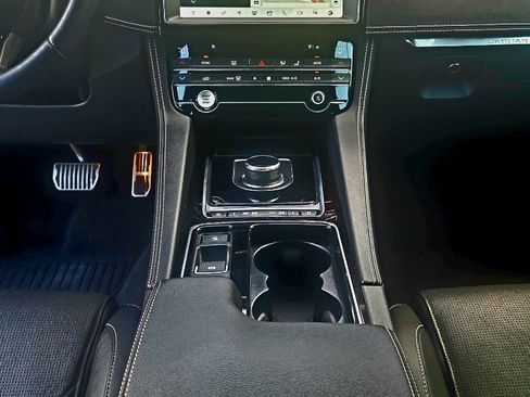 Used 2020 Jaguar F-PACE S image 14