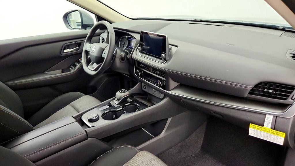 Used 2026 Nissan Rogue SV w/ Cold Weather Package AWD/4WD image 23