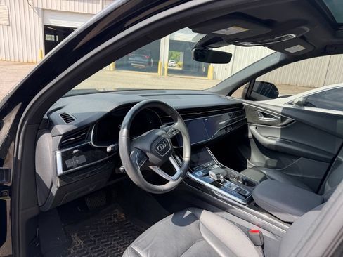 Used 2020 Audi Q7 2.0T Premium w/ Convenience Package AWD/4WD image 9