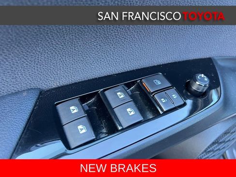 Used 2016 Toyota Prius Four image 35