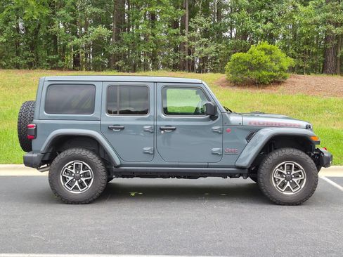 Used 2026 Jeep Wrangler Unlimited Rubicon w/ Safety Group AWD/4WD image 22