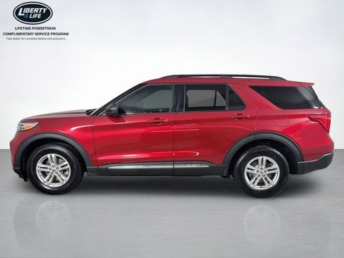 Used 2023 Ford Explorer XLT w/ Equipment Group 202A AWD/4WD image 7