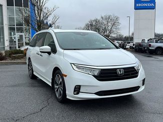 Used 2021 Honda Odyssey Touring video 1