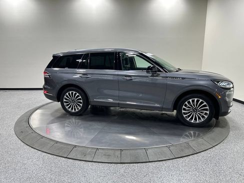 Certified 2023 Lincoln Aviator Reserve w/ Elements Package Plus AWD/4WD image 5