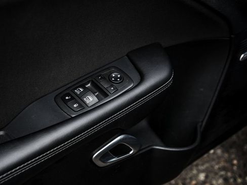 Used 2022 Dodge Challenger R/T Scat Pack RWD image 23