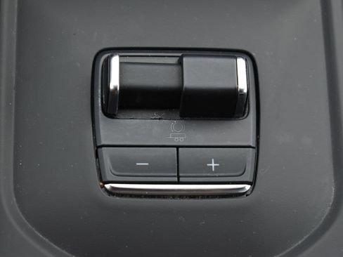 Used 2024 GMC Sierra 3500 Denali Ultimate AWD/4WD image 30