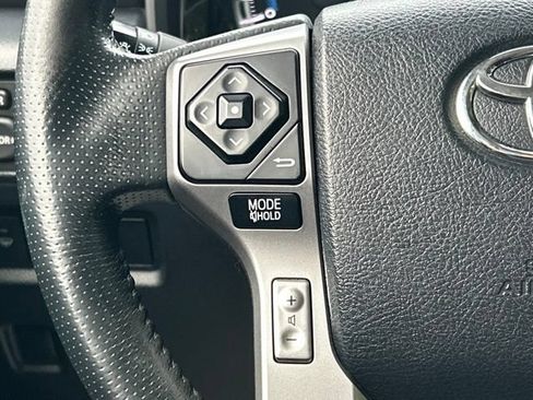 Used 2018 Toyota 4Runner Limited AWD/4WD image 34