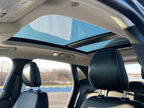 Used 2025 Ford Escape Platinum image 19