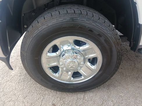 Used 2022 RAM 2500 Tradesman w/ Chrome Appearance Group AWD/4WD image 22