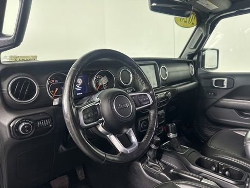 Used 2020 Jeep Gladiator Overland AWD/4WD image 8