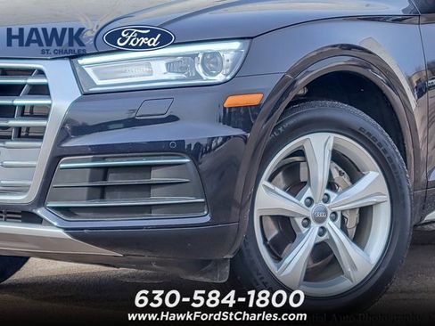 Used 2020 Audi Q5 2.0T Premium w/ Convenience Package image 3