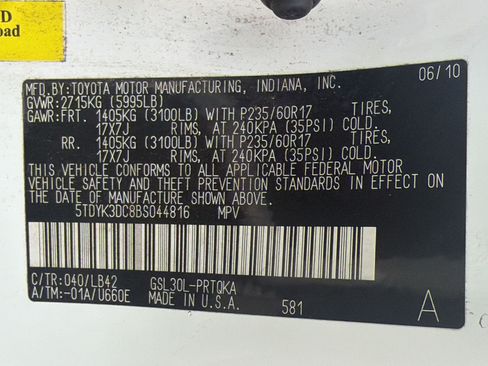 Used 2011 Toyota Sienna XLE w/ XLE Navigation Pkg FWD image 27