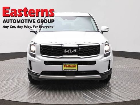 Used 2022 Kia Telluride LX AWD/4WD image 2