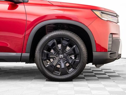 Certified 2026 Honda Pilot Black Edition image 28