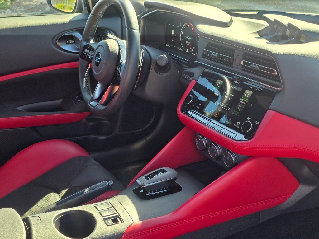 Used 2024 Nissan Z Performance w/ Floor Mat Package RWD image 17