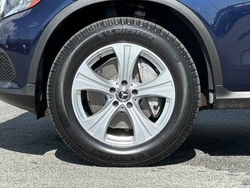 Used 2018 Mercedes-Benz GLC 300 4MATIC image 27