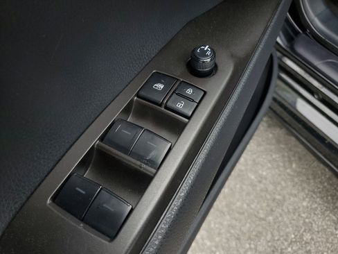 Used 2024 Toyota Camry SE image 18