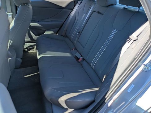 Used 2025 Hyundai Elantra SEL image 26